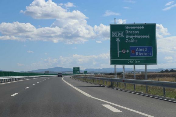 Autópálya-építés „ki a felelős azért, hogy az emberek nem kapták meg a pénzüket?”